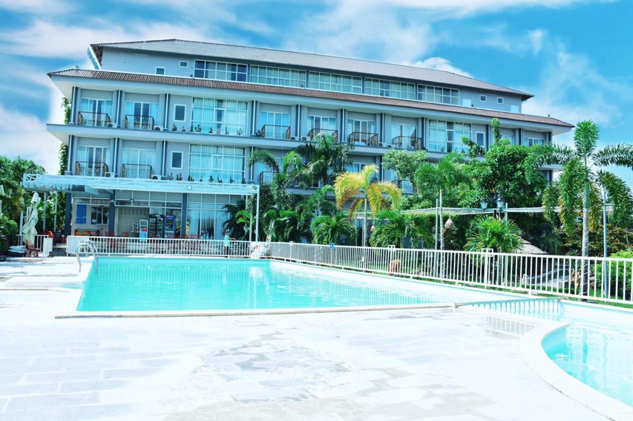 Ozon Hotel Nam Can Екстериор снимка