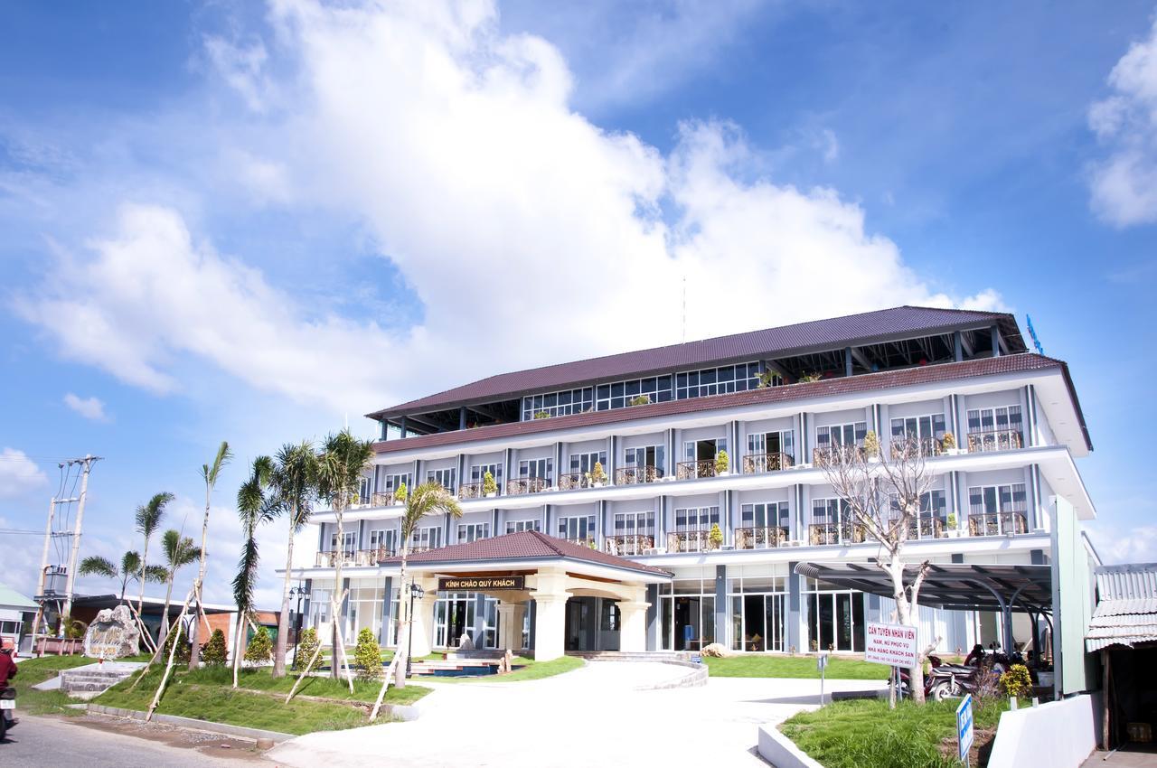 Ozon Hotel Nam Can Екстериор снимка