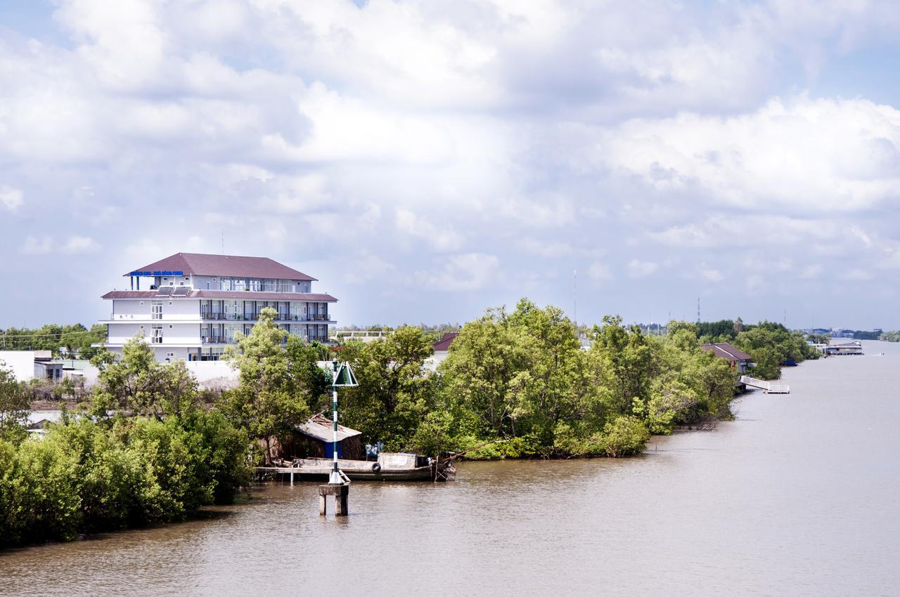 Ozon Hotel Nam Can Екстериор снимка